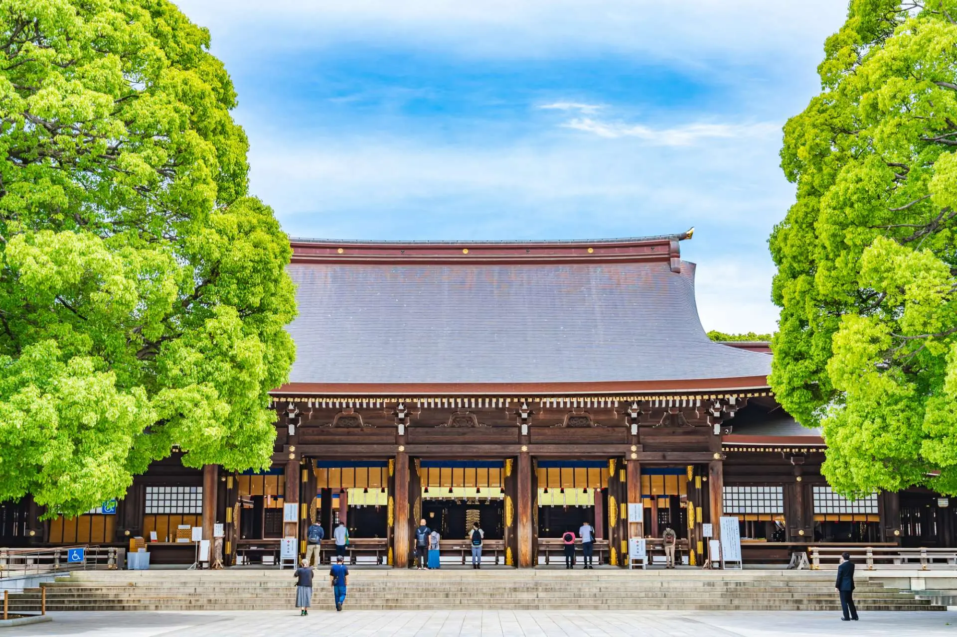 明治神宮.webp